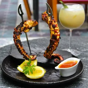 Restaurante Zibu Allende 6