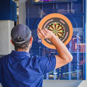 Billy Gin Bowling Alley Cancún 8