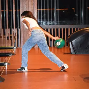Billy Gin Bowling Alley Cancún 7