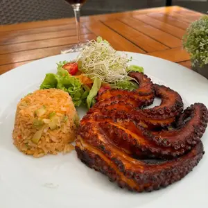 Restaurante La Strada Las Águilas 6