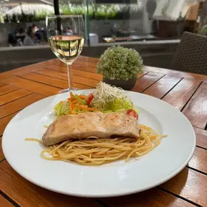 Restaurante La Strada Las Águilas 4