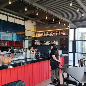 Gallo Cervecero Satélite 1