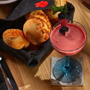 Restaurante Luzine Bosques 6