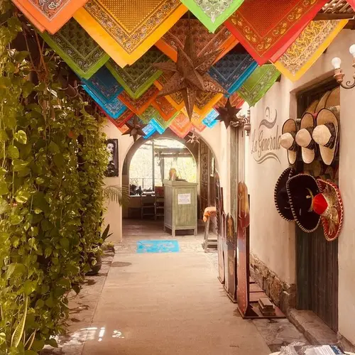 Restaurante La Generala Todos Santos - foto 1