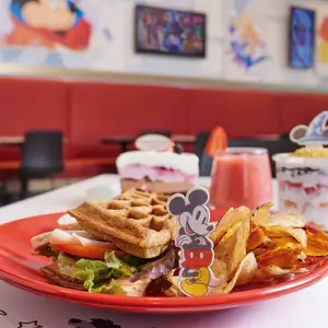 ANIMATION CAFE - Liverpool Perisur 7