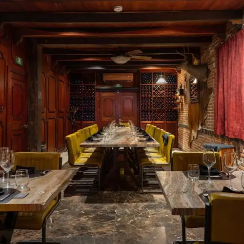 Bovinos Steakhouse & Seafood Cancún - foto 1