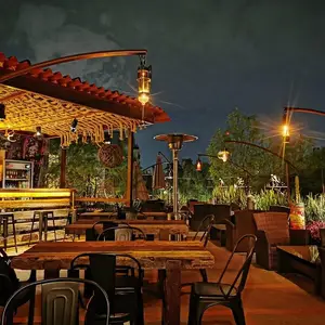 Bizarro Café Roma 3