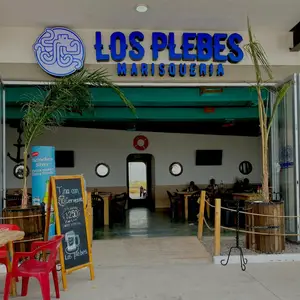 Los Plebes Marisquería Torreón 1