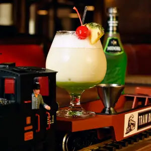 Restaurante Train Bistro Altavista  8