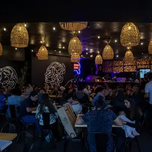 Hilo Negro Galerías Coapa 1