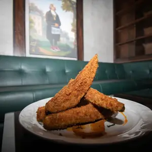 Proper Pub & Parlor Saltillo 7