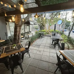 Restaurante El Buen Barrio Las Águilas 1