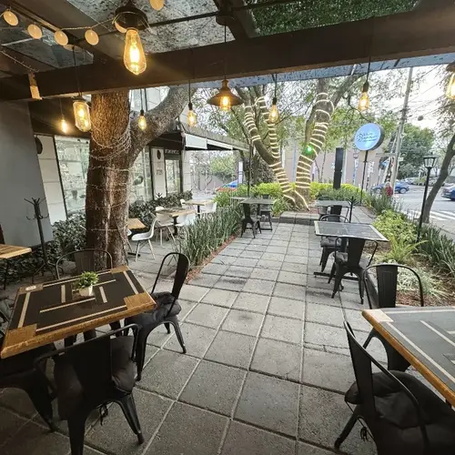 Restaurante El Buen Barrio Las Águilas - foto 1