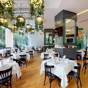 Restaurante Los Canarios Marquis Reforma  8