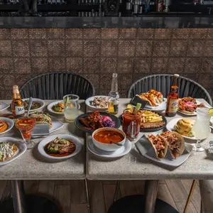 Chemita Bar & Grill Juriquilla 3