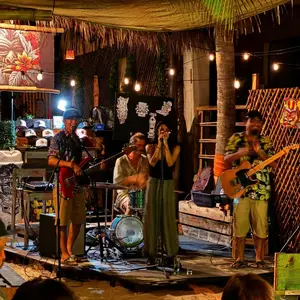 Lucas Tiki Bar Puerto Escondido 7