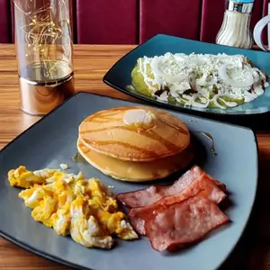 Restaurante Salsa y Salsa Centro Urbano 2