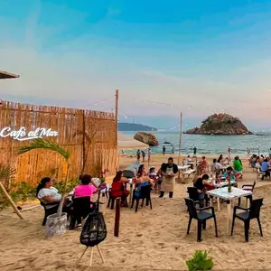 Café al Mar Acapulco  6