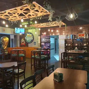 Beer Garden Sports Bar Satélite 1