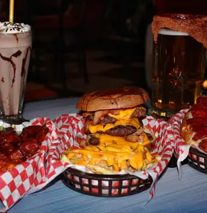 Burger Broz Garage Cuautitlán 7
