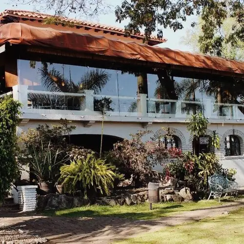 Carlitos Grill and Garden Cuernavaca - foto 1