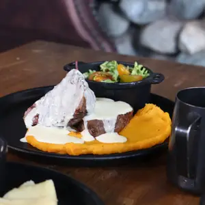 La Enterradora Fonda Restaurant Bar Guarne 7