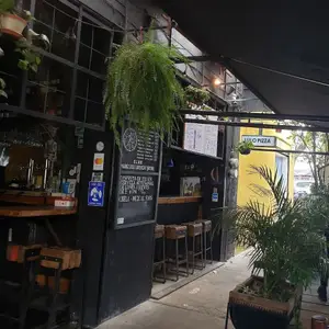 Lulo Pizza & Homebrew Roma  7