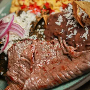 Sustrato Restaurante Cholula 3