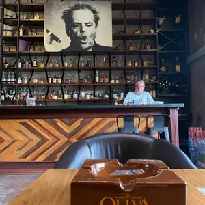 Cigar Point Roma 1