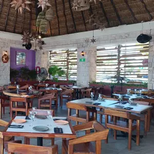 La Parrilla Playa Caracol 5
