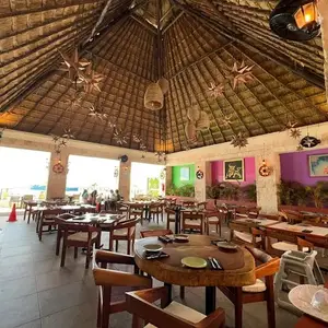 La Parrilla Playa Caracol 7