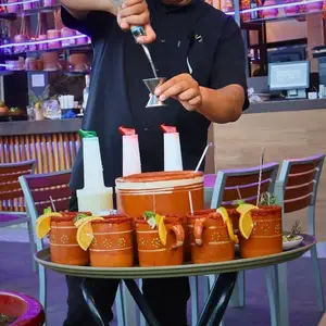 Cantaritos del Puerto Cancún 4