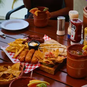 Cantaritos del Puerto Cancún 8