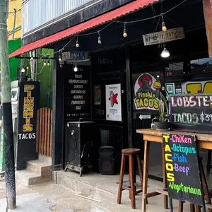 Pinshis Tacos Holbox 3