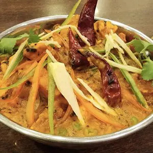Dawat Indian Restaurant Nápoles 7