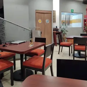 Dawat Indian Restaurant Nápoles 6