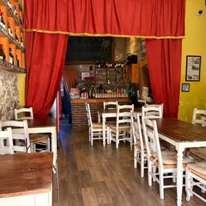Trattoria Da Pulcinella Suc. Centro 5