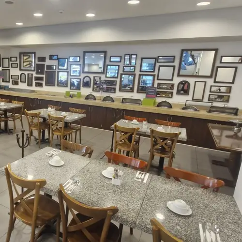 Restaurante Liverpool Parque Delta - foto 1