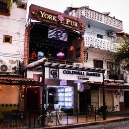 York Pub Puerto Vallarta - foto 3