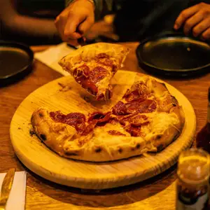 Coppola Pizza Vinyl Bar Puebla 5