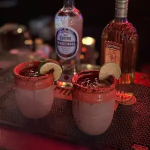 Flame Night Club Cancún 5