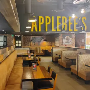 Applebee's Averanda 1