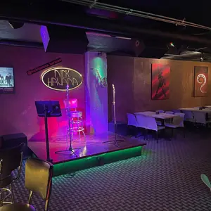 Karaoke Nick Havana Bogotá 8