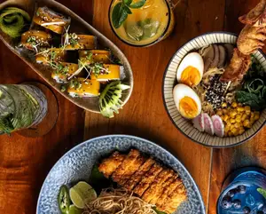 Korat Cocina Oriental Cancún - Luciérnaga 1