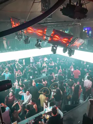 Nisha Club Roma 7